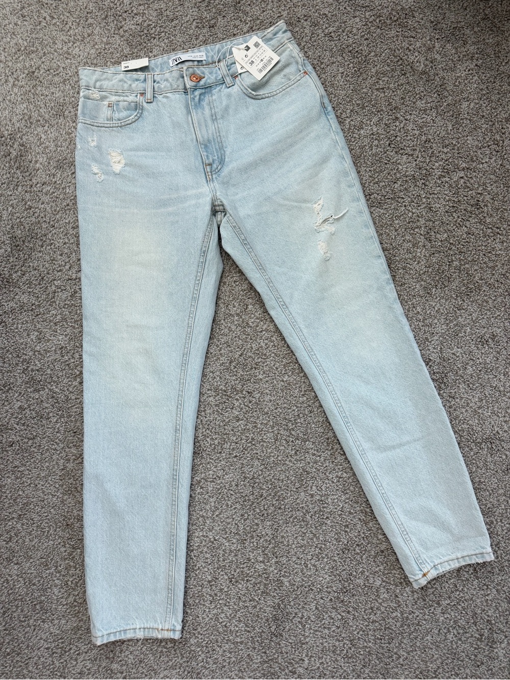 Zara NWT Light Wash Distressed Mom Jeans